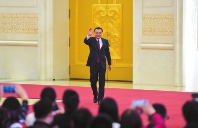李克强总理出席人大记者会