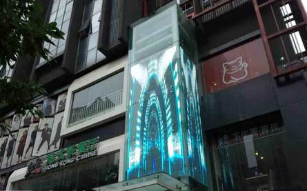 led透明电梯屏现世九街高屋引围观