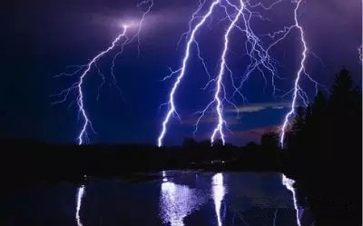 台风前脚走暴雨后脚来 led显示屏如何迎战才能屹立不倒？