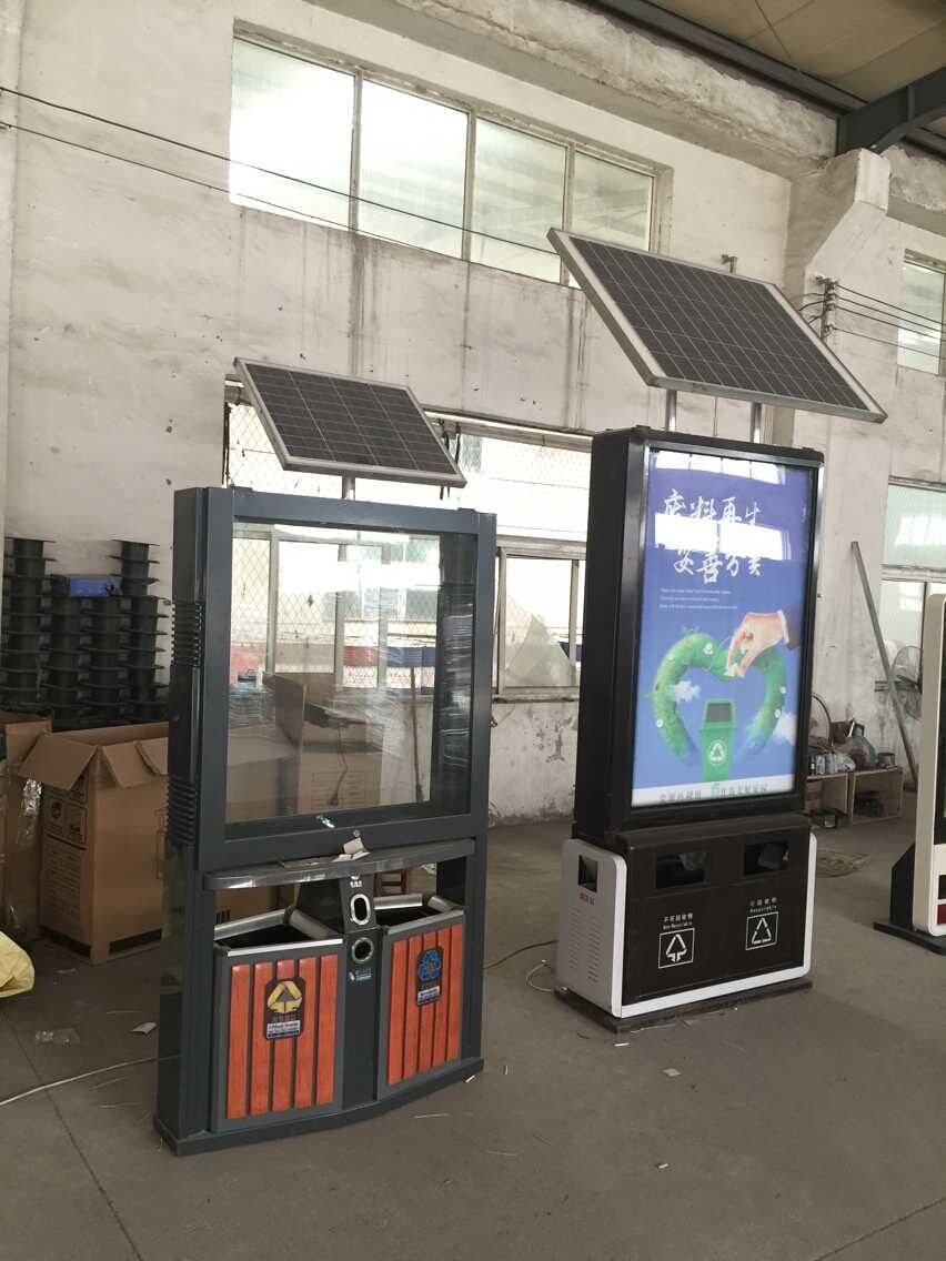 阜阳颍州区利用LED多功能垃圾箱进行文明创建宣传
